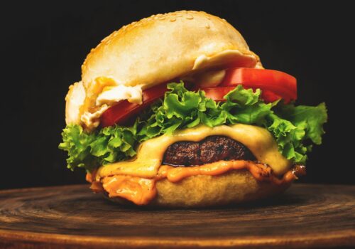 burger with lettuce and tomato